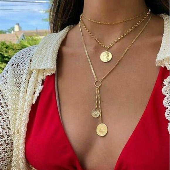 Jewelry - NWOT Gold Coin Queen Elizabeth Layer Necklace